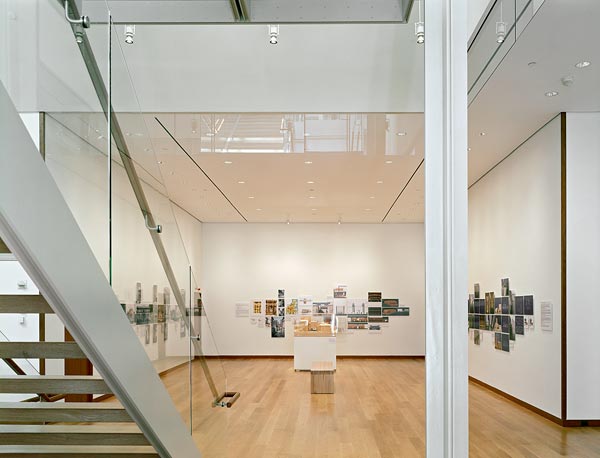 Photo of Gilder Lehrman Hall lobby